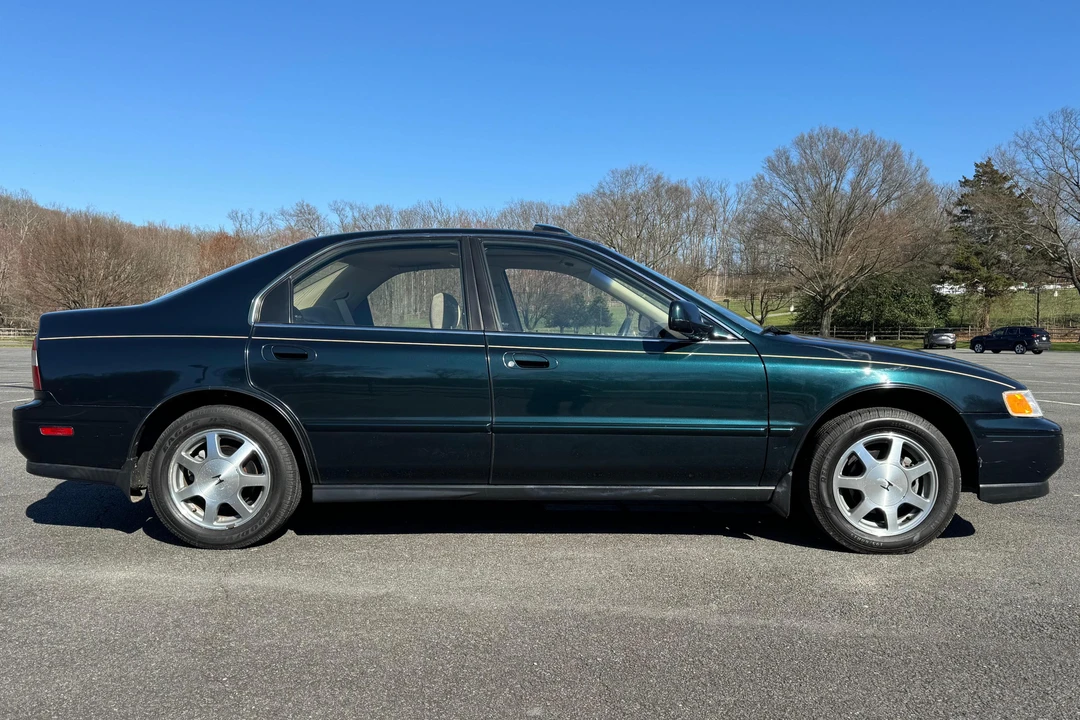 1994 Honda Accord 5th Gen - Image 3 of 31