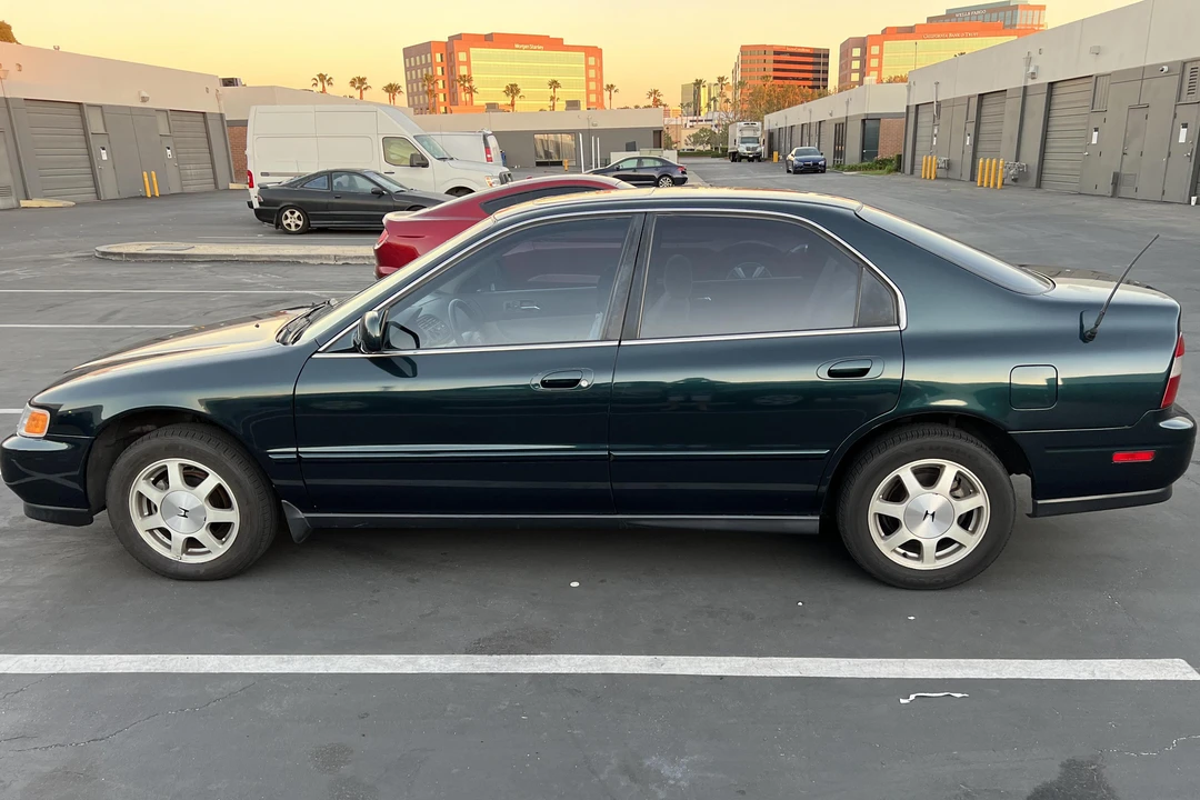 1994 Honda Accord 5th Gen - Image 3 of 31