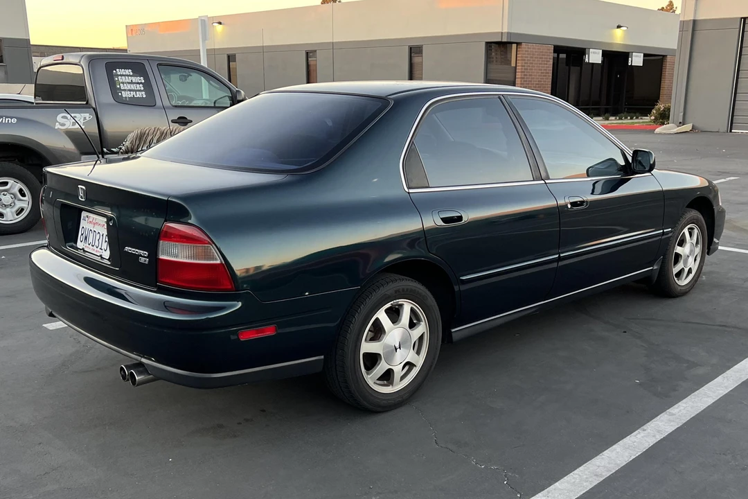 1994 Honda Accord 5th Gen - Image 4 of 31