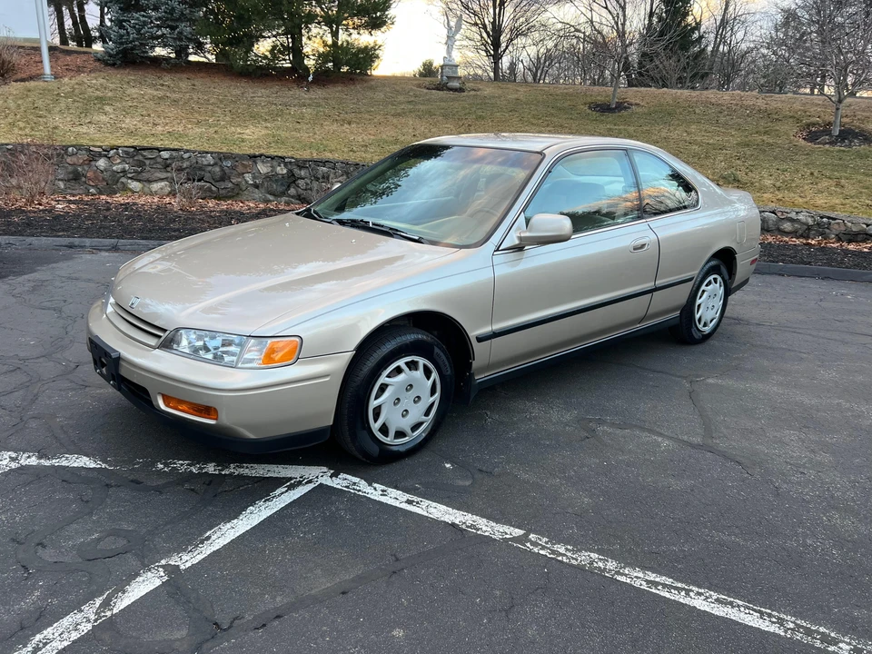 1994 Honda Accord 5th Gen - Image 7 of 31
