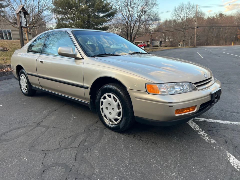 1994 Honda Accord 5th Gen - Image 12 of 31