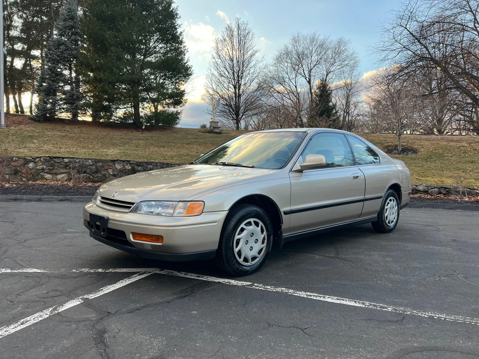 1994 Honda Accord 5th Gen - Image 9 of 31