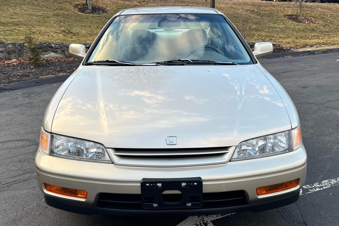 1994 Honda Accord 5th Gen - Image 2 of 31
