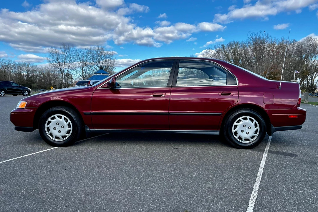 1994 Honda Accord 5th Gen - Image 3 of 31