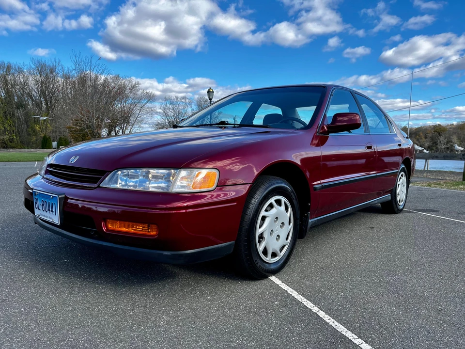 1994 Honda Accord 5th Gen - Image 6 of 31