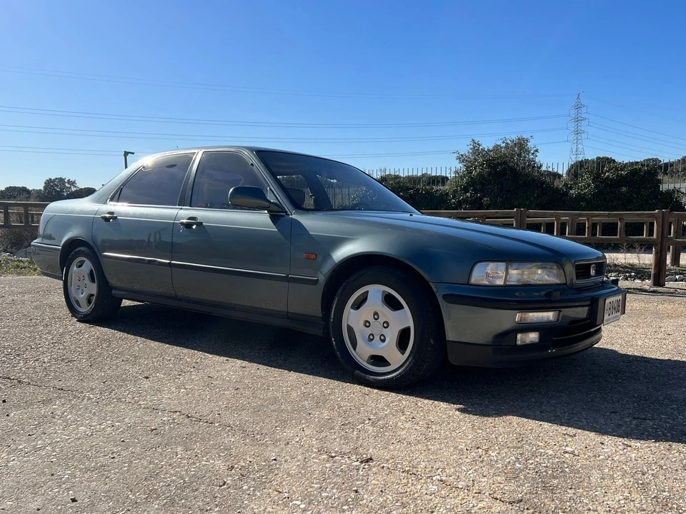 1994 Acura Legend 2nd Gen - Image 17 of 30
