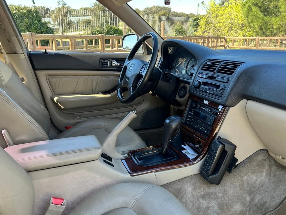 1994 Acura Legend 2nd Gen - Image 26 of 30