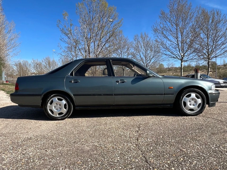 1994 Acura Legend 2nd Gen - Image 23 of 30