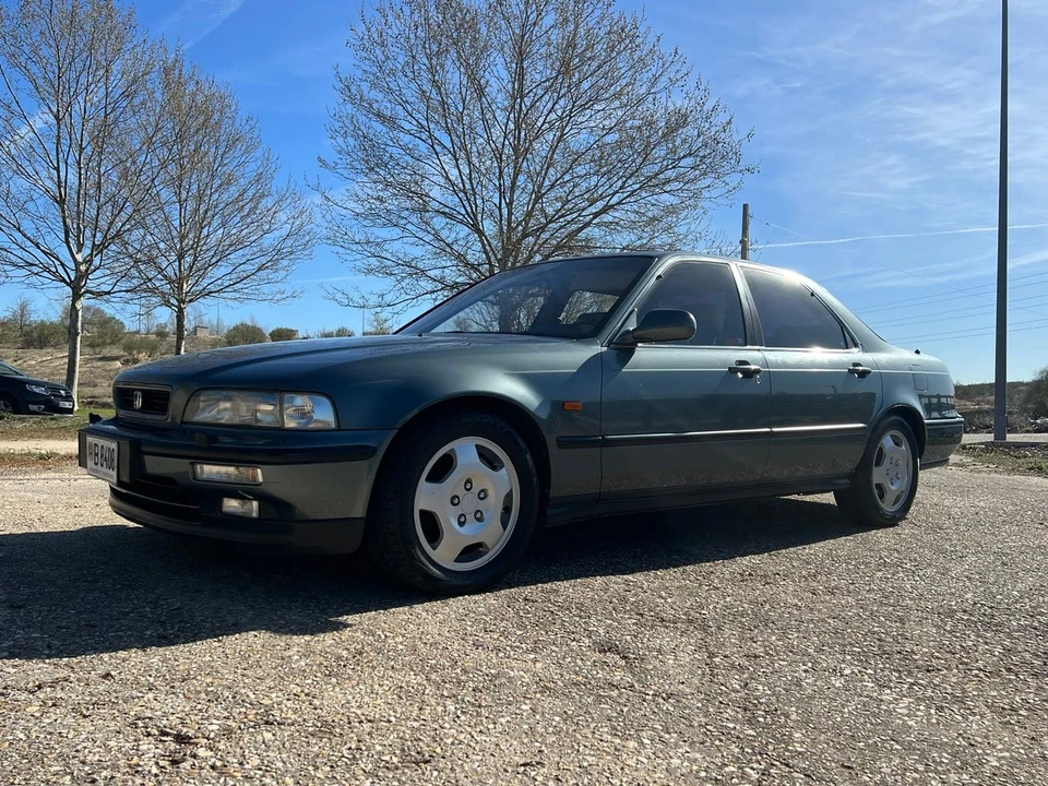 1994 Acura Legend 2nd Gen - Image 15 of 30