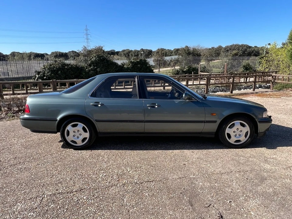 1994 Acura Legend 2nd Gen - Image 12 of 30