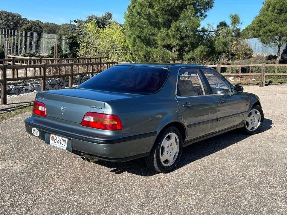 1994 Acura Legend 2nd Gen - Image 7 of 30