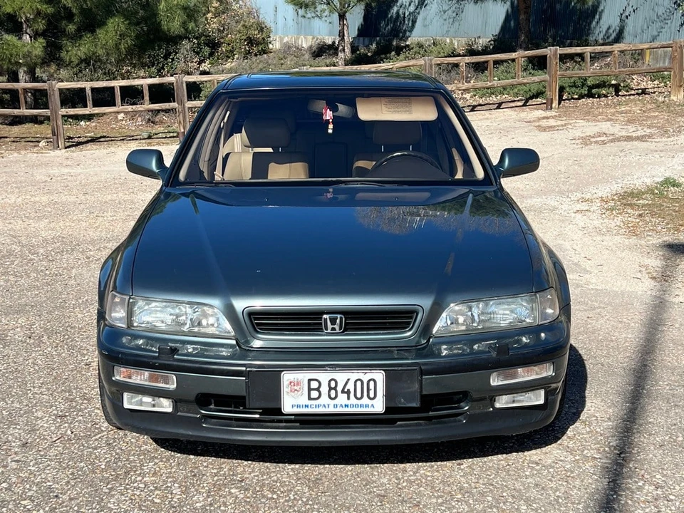 1994 Acura Legend 2nd Gen - Image 18 of 30