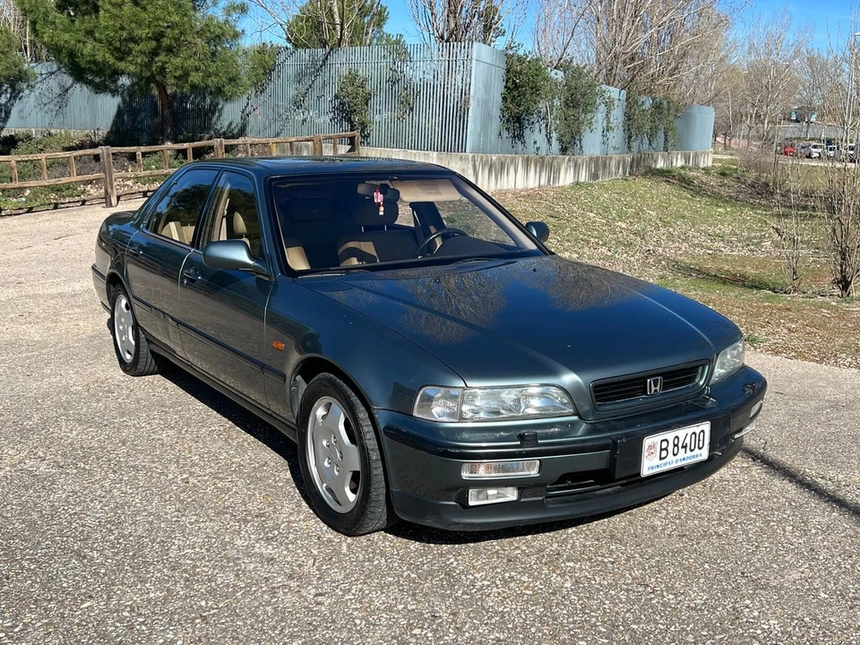 1994 Acura Legend 2nd Gen - Image 2 of 30