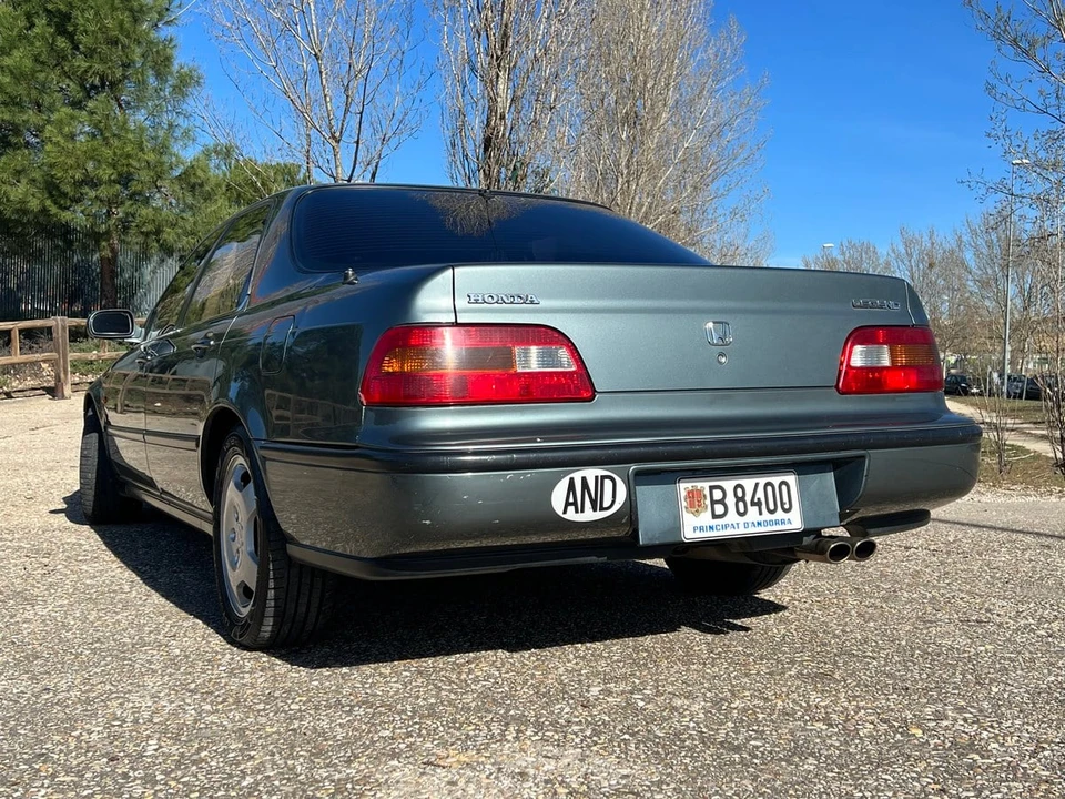 1994 Acura Legend 2nd Gen - Image 10 of 30