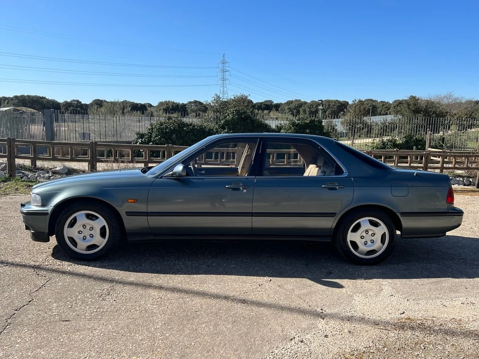 1994 Acura Legend 2nd Gen - Image 21 of 30