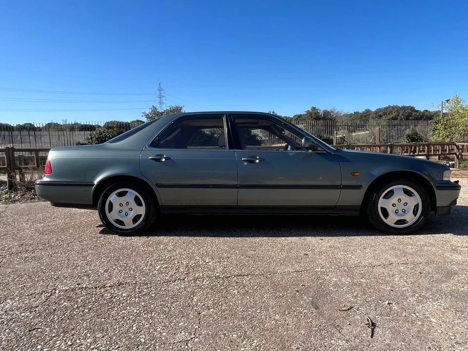 1994 Acura Legend 2nd Gen - Image 13 of 30
