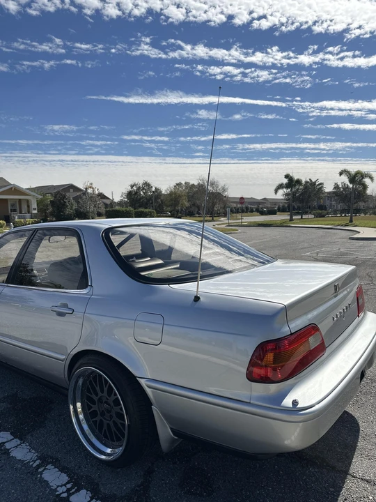 1994 Acura Legend 2nd Gen - Image 18 of 31
