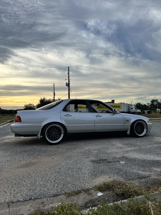 1994 Acura Legend 2nd Gen - Image 13 of 31