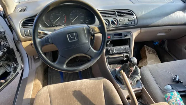 1994 Honda Accord 5th Gen - Image 2 of 11