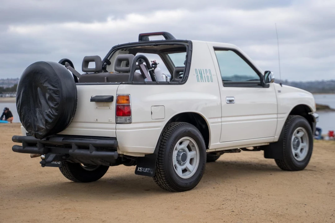 1994 Isuzu - Image 4 of 31