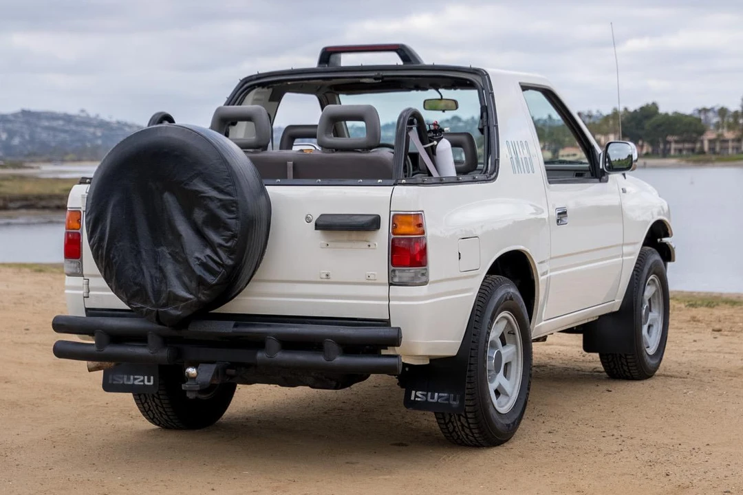 1994 Isuzu - Image 5 of 31