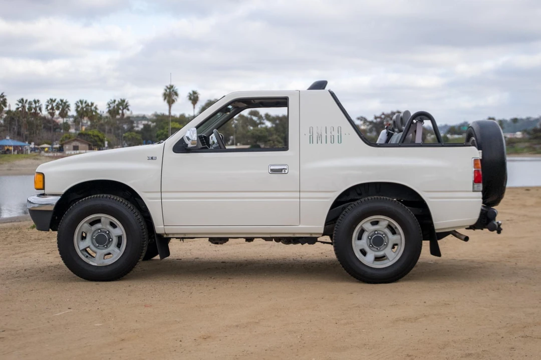 1994 Isuzu - Image 3 of 31