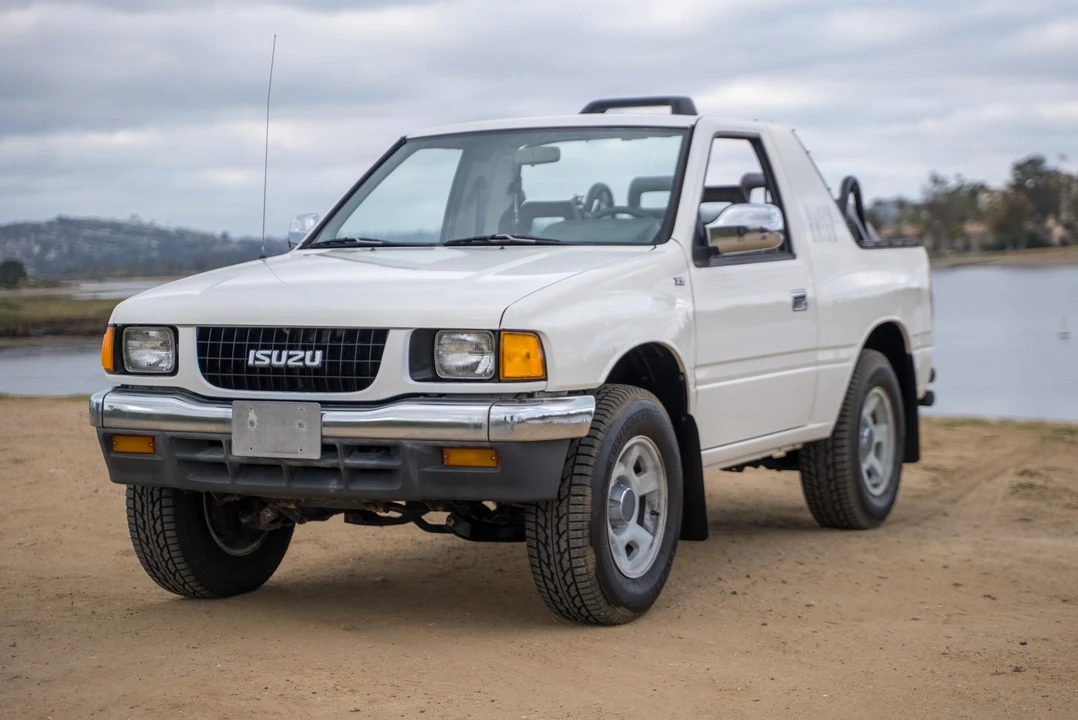 1994 Isuzu - Image 6 of 31