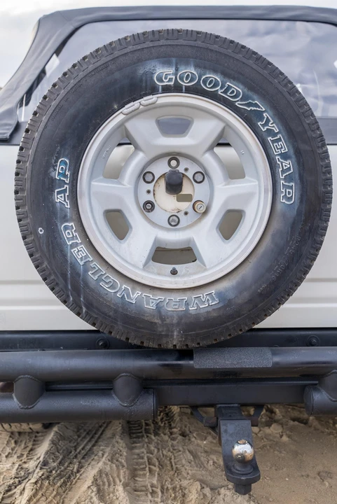1994 Isuzu - Image 26 of 31