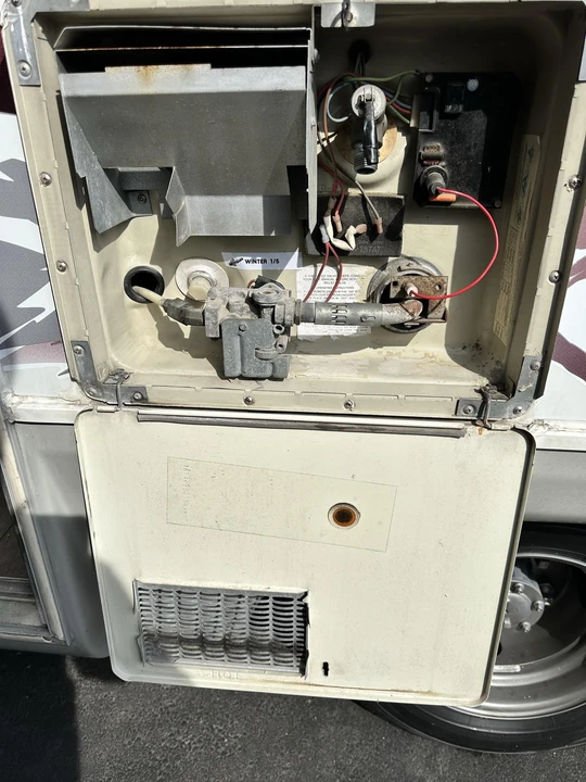 1994 Isuzu Elf - Image 30 of 31