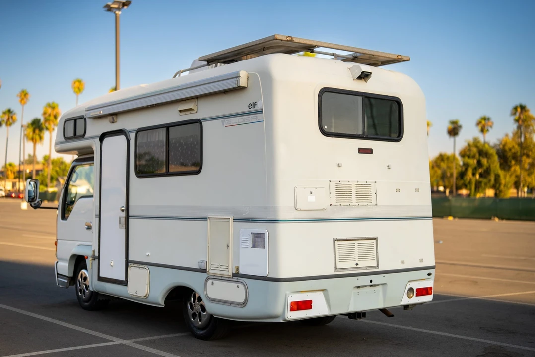 1994 Isuzu Elf - Image 13 of 31