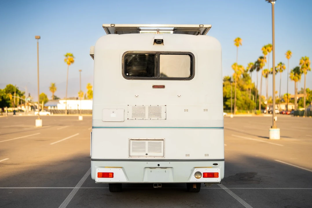 1994 Isuzu Elf - Image 15 of 31