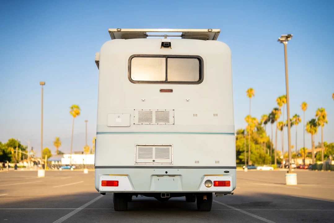 1994 Isuzu Elf - Image 14 of 31