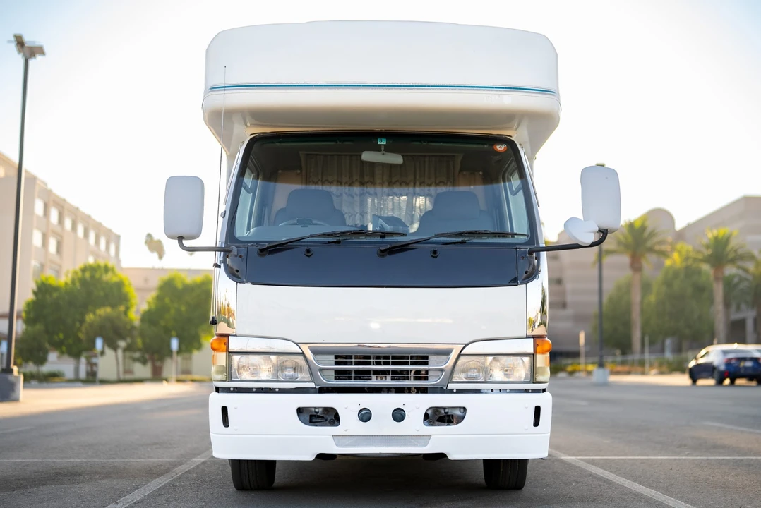 1994 Isuzu Elf - Image 4 of 31