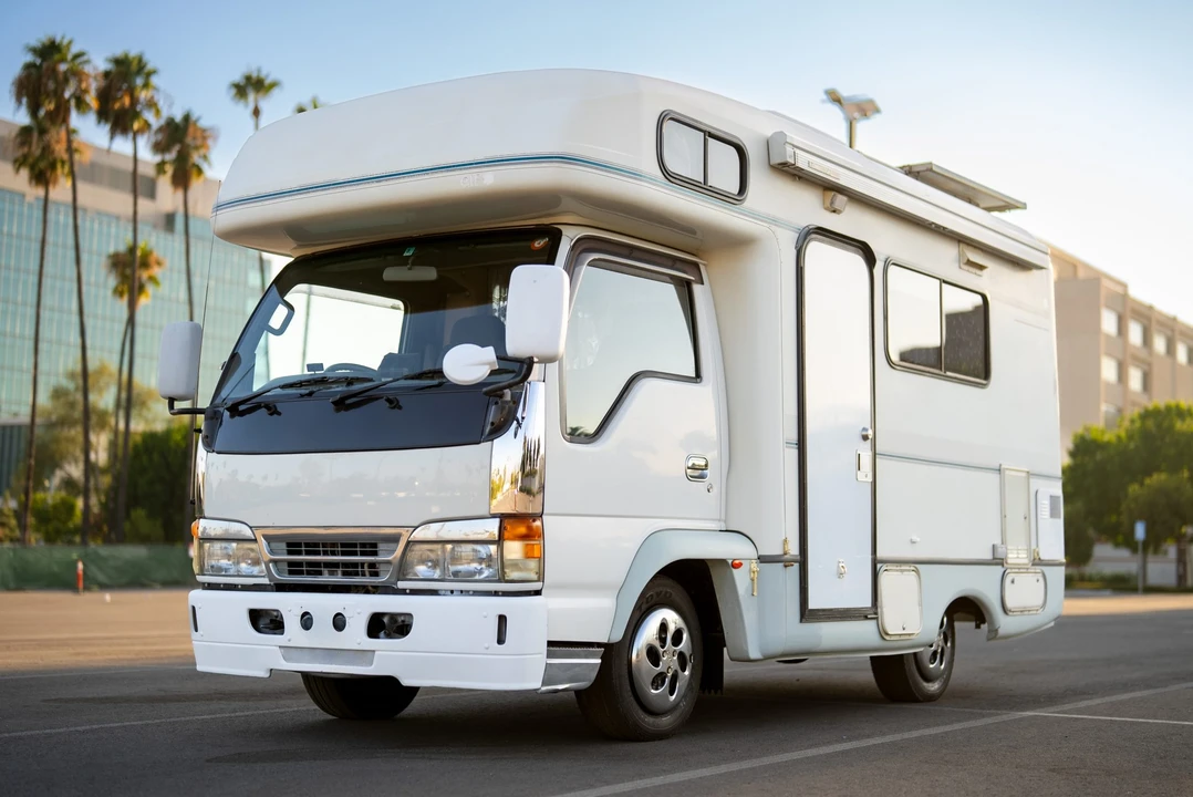 1994 Isuzu Elf - Image 5 of 31