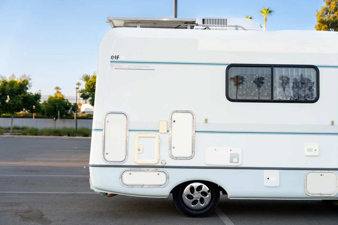 1994 Isuzu Elf - Image 22 of 31
