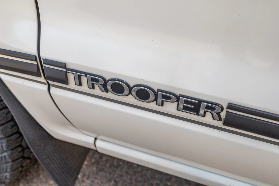 1994 Isuzu Trooper - Image 22 of 31