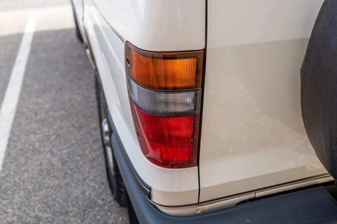 1994 Isuzu Trooper - Image 17 of 31