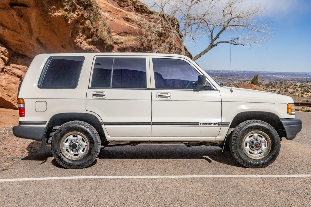 1994 Isuzu Trooper - Image 5 of 31