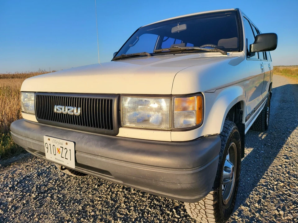 1994 Isuzu Trooper - Image 3 of 31