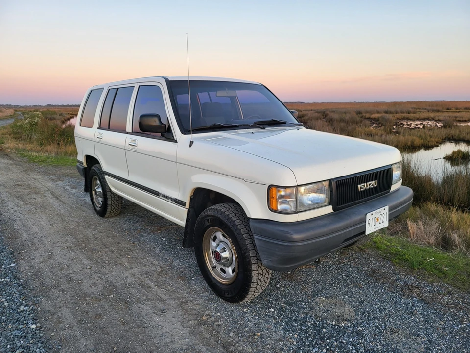 1994 Isuzu Trooper - Image 12 of 31