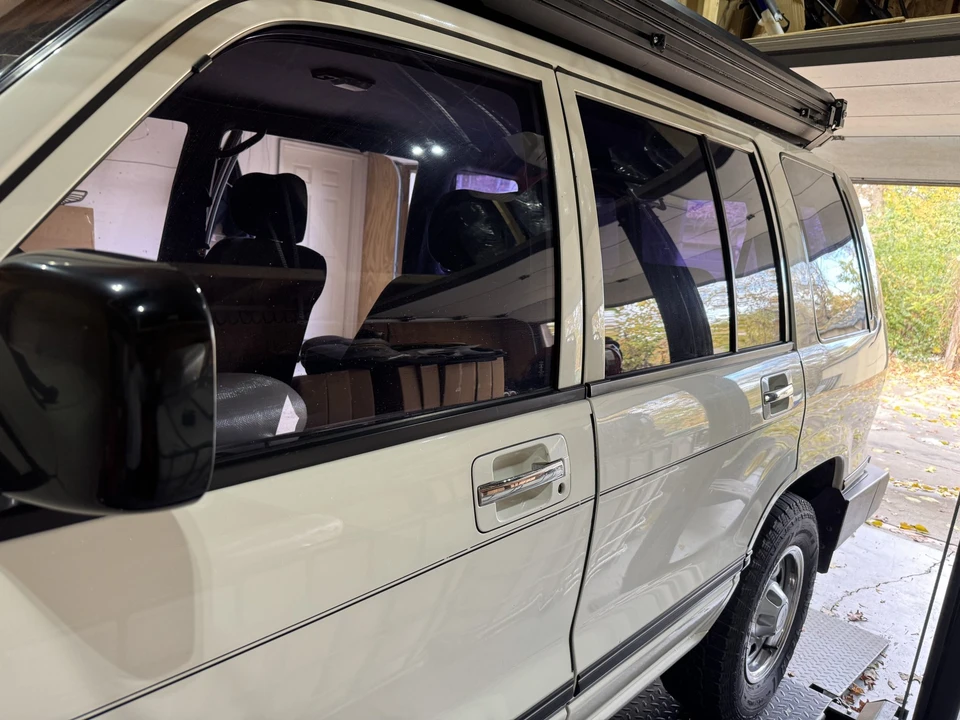 1994 Isuzu Trooper - Image 15 of 31