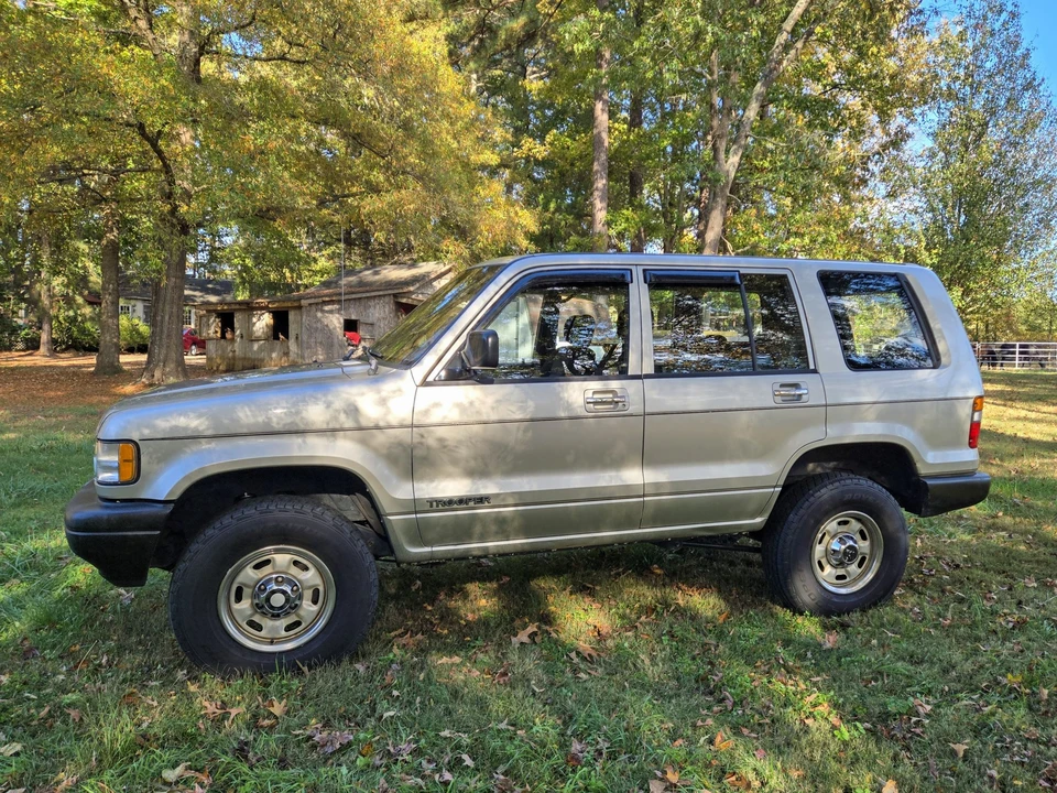 1994 Isuzu Trooper - Image 8 of 31