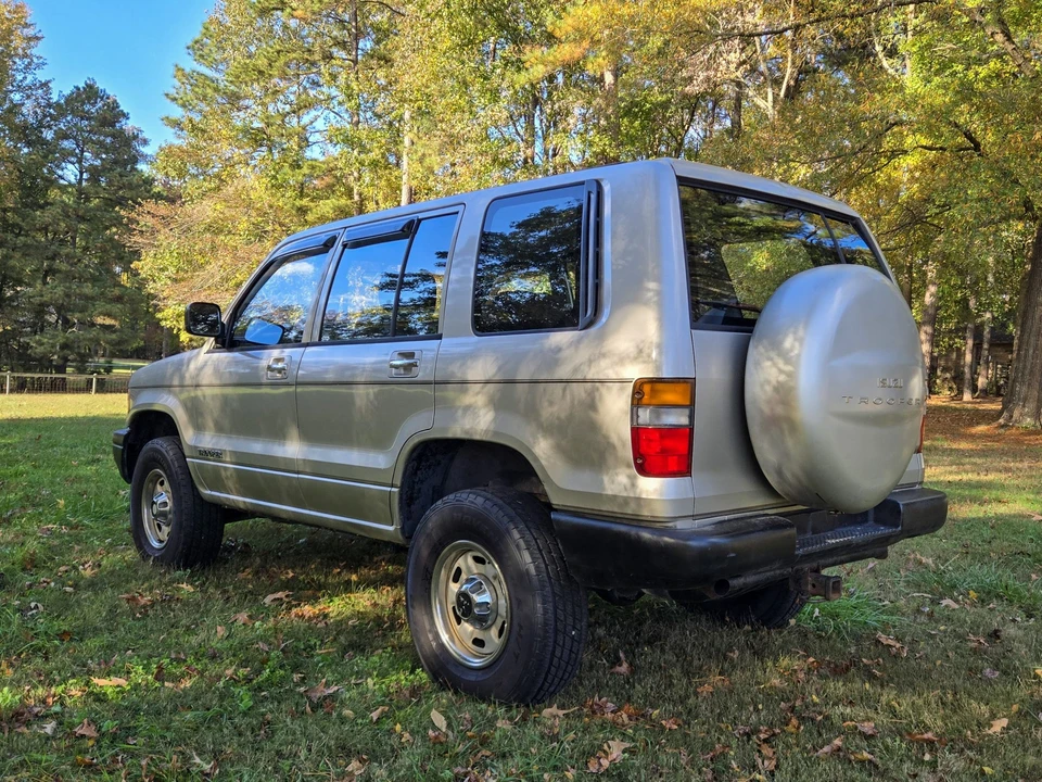 1994 Isuzu Trooper - Image 11 of 31