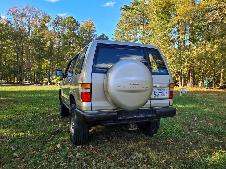1994 Isuzu Trooper - Image 12 of 31