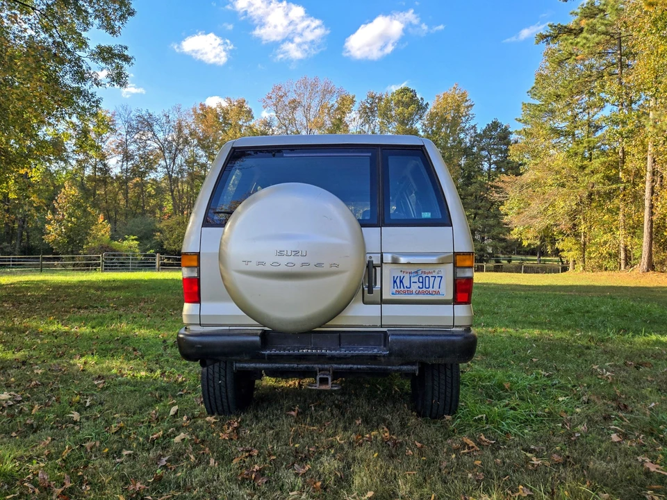 1994 Isuzu Trooper - Image 13 of 31