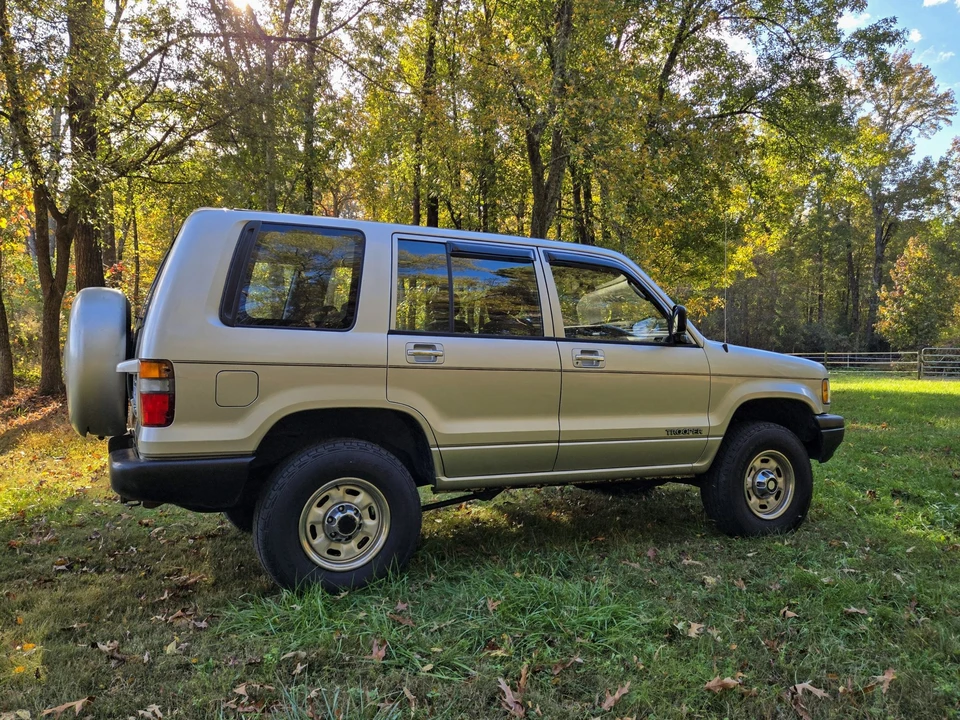 1994 Isuzu Trooper - Image 16 of 31