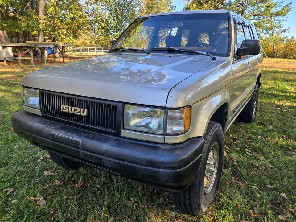 1994 Isuzu Trooper - Image 24 of 31
