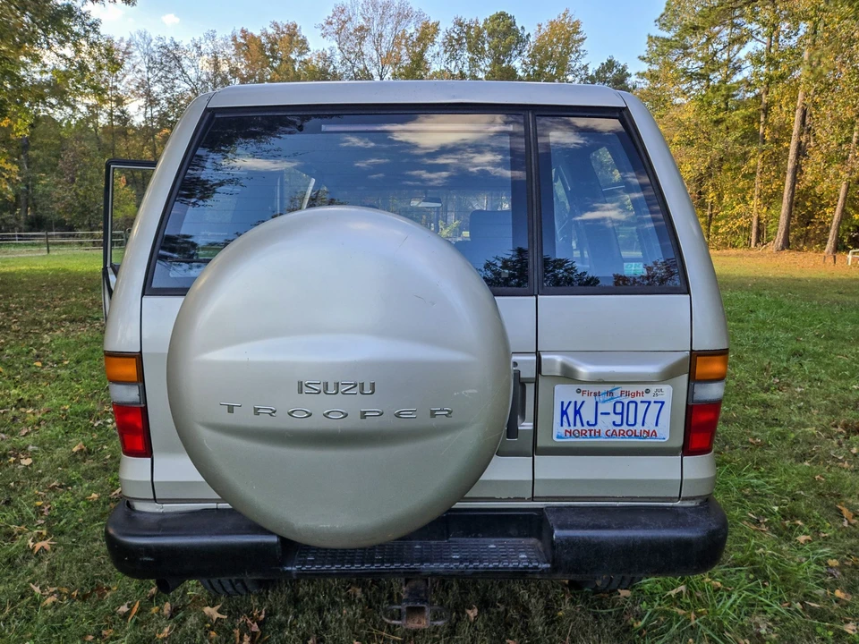 1994 Isuzu Trooper - Image 14 of 31