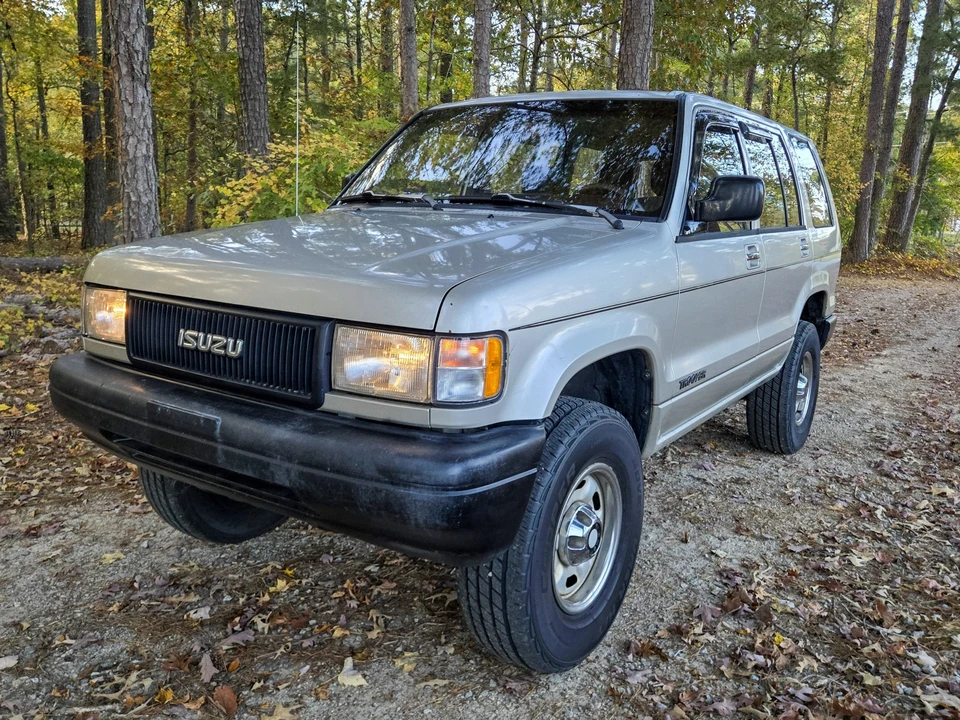1994 Isuzu Trooper - Image 25 of 31