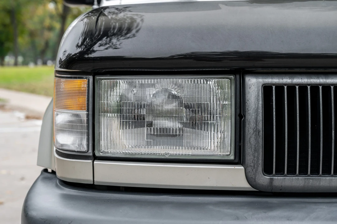 1994 Isuzu Trooper - Image 11 of 31